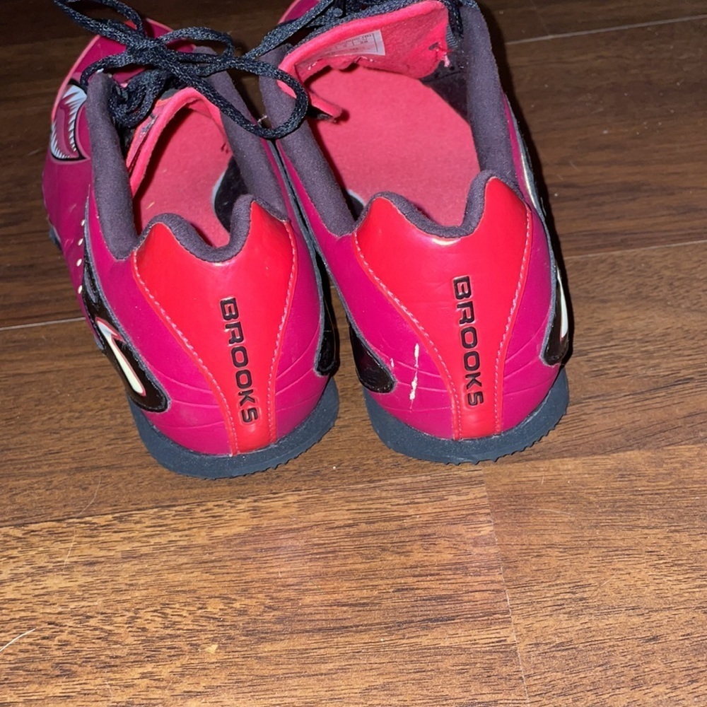 Brooks Surge Fighter Plane Pink Track and Field Shoes Women's 11 NEW - Picture 4 of 6